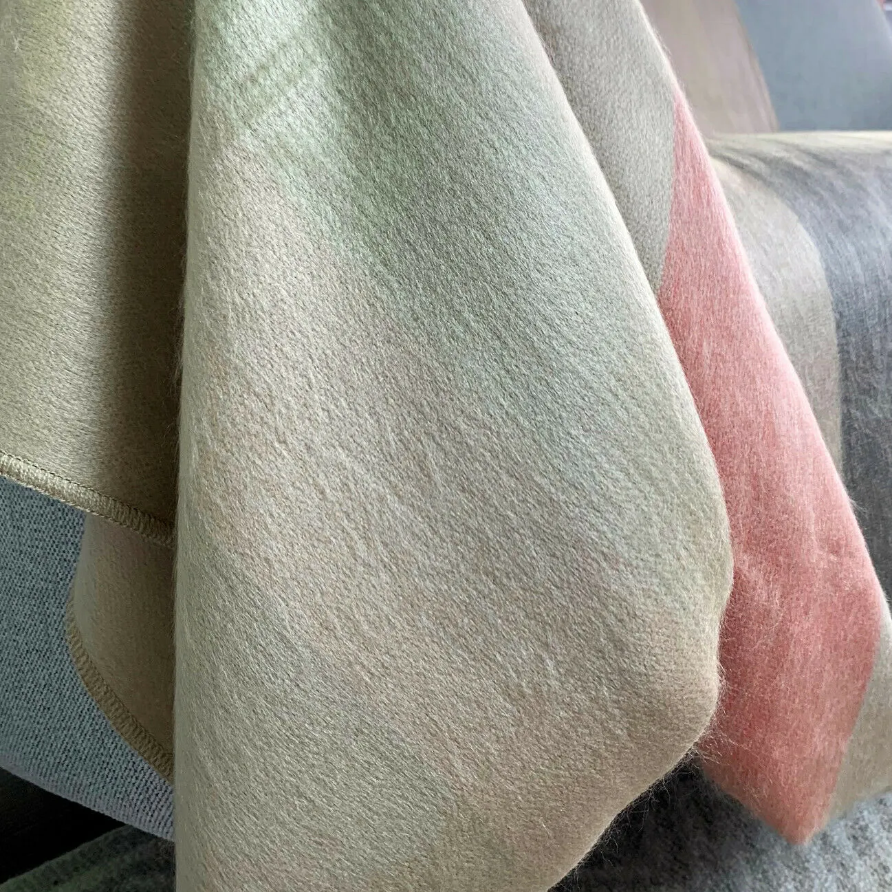 Tilivi - Baby Alpaca Wool Throw Blanket / Sofa Cover - Queen 100" x 67" - striped pattern ecru coral